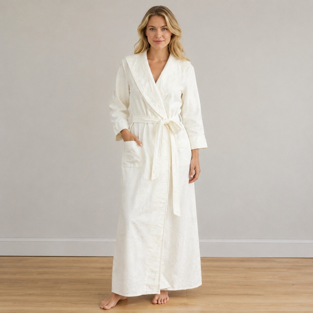 Vintage Eileen‎ West Queen Anne's Lace Robe Small Ivory USA